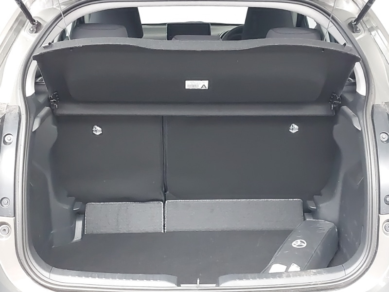 Used Toyota Yaris 2024 for sale - 77443000: Photo 8