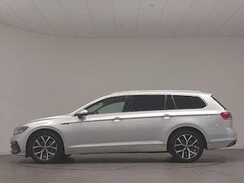 Used Volkswagen Passat 2023 for sale - 78895567: Photo