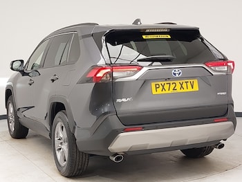 Used Toyota RAV4 2022 for sale - 76704804: Photo