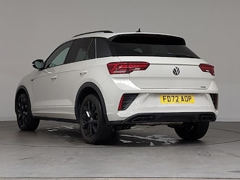 Used Volkswagen T-Roc 2023 for sale - 77623129: Photo