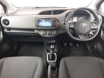 Used Toyota Yaris 2018 for sale - 79594612: Photo