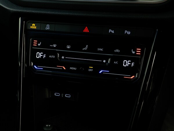 Used Volkswagen T-Roc 2024 for sale - 75362650: Photo 17