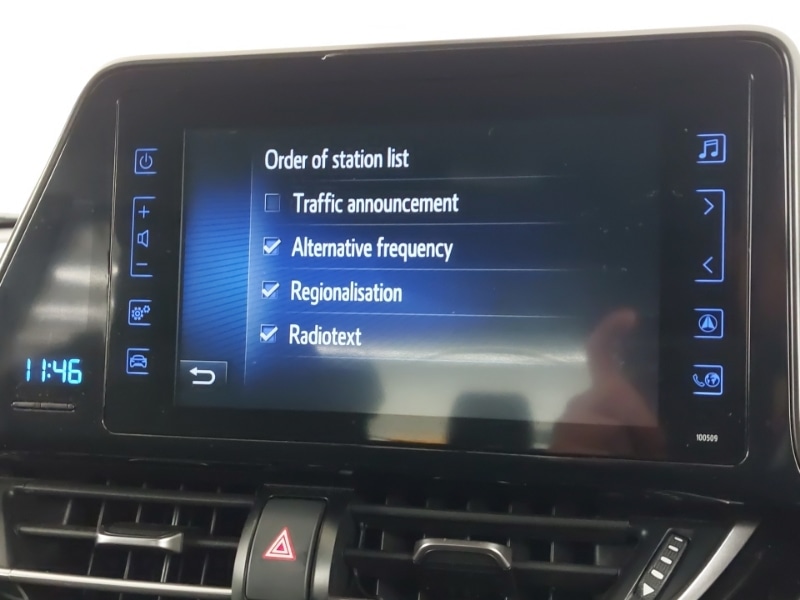 Used Toyota C-HR 2018 for sale - 76737238: Photo 17