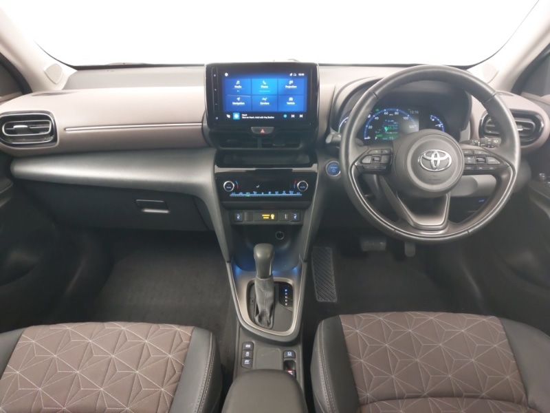 Used Toyota Yaris Cross 2023 for sale - 76639229: Photo 2