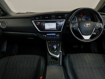 Used Toyota Auris 2015 for sale - 79101016: Photo