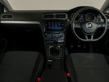 Used Volkswagen Golf 2018 for sale - 78269011: Photo