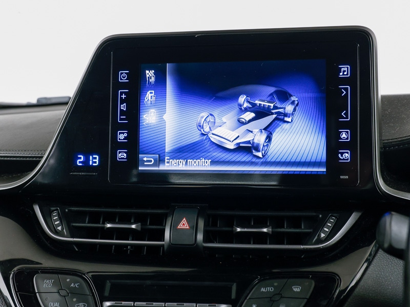 Used Toyota C-HR 2018 for sale - 76920484: Photo 10