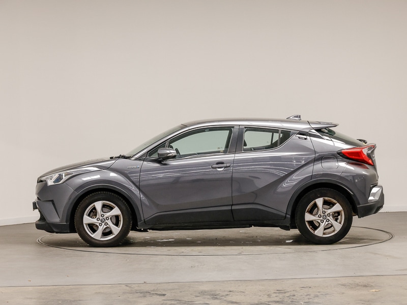 Used Toyota C-HR 2018 for sale - 76920484: Photo 4