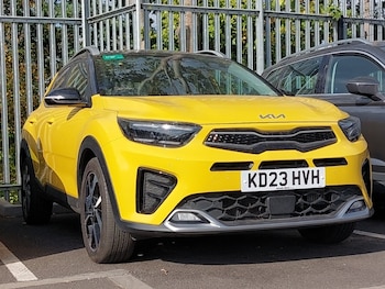 Used Kia Stonic 2023 for sale - 79517241: Photo