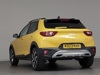 Used Kia Stonic 2023 for sale - 79517241: Photo