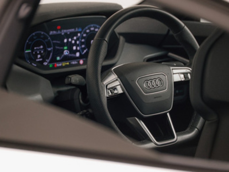 Used Audi e-tron GT 2023 for sale - 77605590: Photo 10