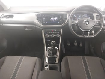Used Volkswagen T-Roc 2021 for sale - 78916723: Photo