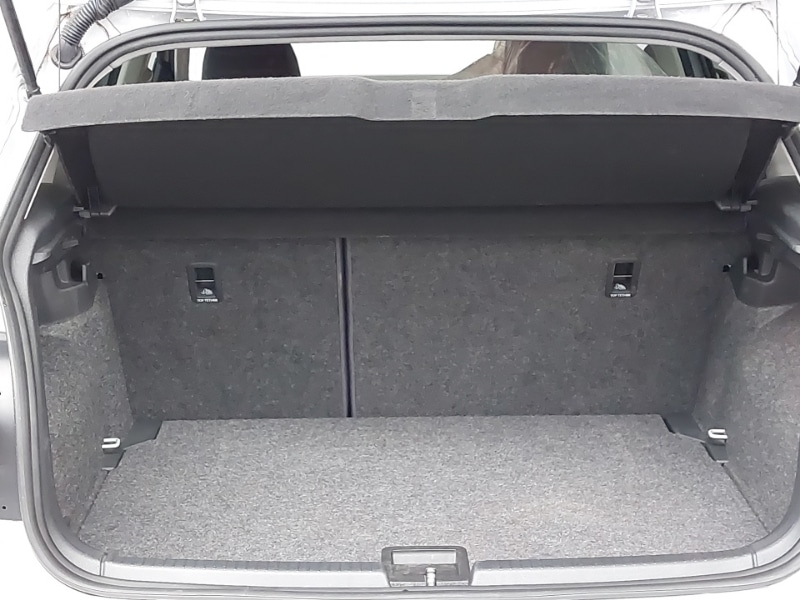 Used Volkswagen Polo 2018 for sale - 77108239: Photo 8