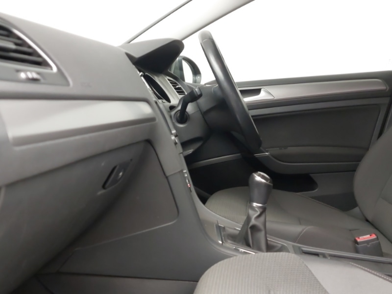 Used Volkswagen Golf 2015 for sale - 77816864: Photo 5