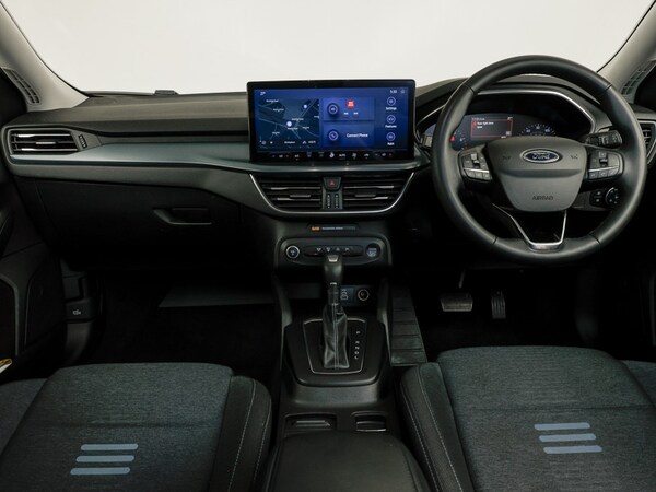 Used Ford Focus 2023 for sale - 76051955: Photo 2