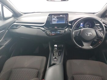Used Toyota C-HR 2021 for sale - 75680510: Photo