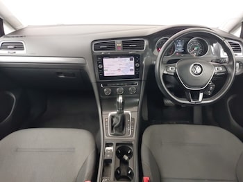 Used Volkswagen Golf 2018 for sale - 75629056: Photo