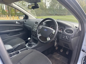 Used Ford Focus 2005 for sale - 76126293: Photo 4