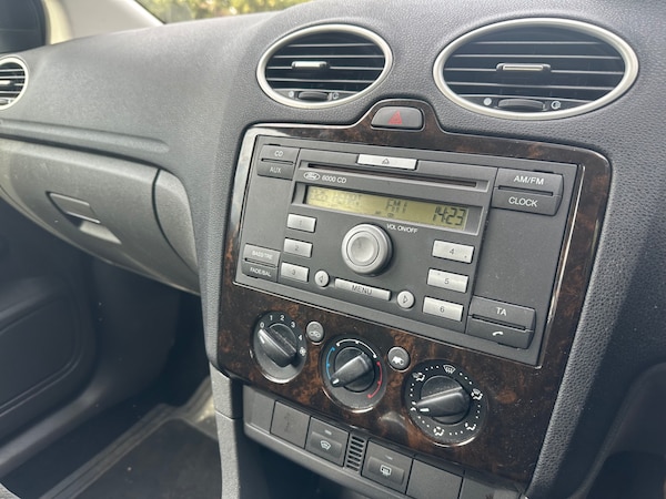Used Ford Focus 2005 for sale - 76126293: Photo 7