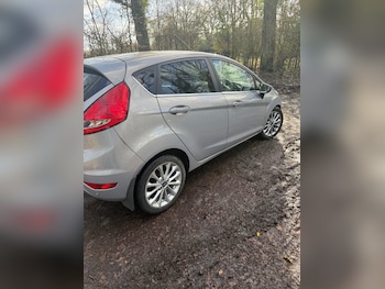 Used Ford Fiesta 2010 for sale - 77592527: Photo