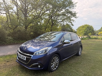 Used Peugeot 208 2016 for sale - 78531481: Photo