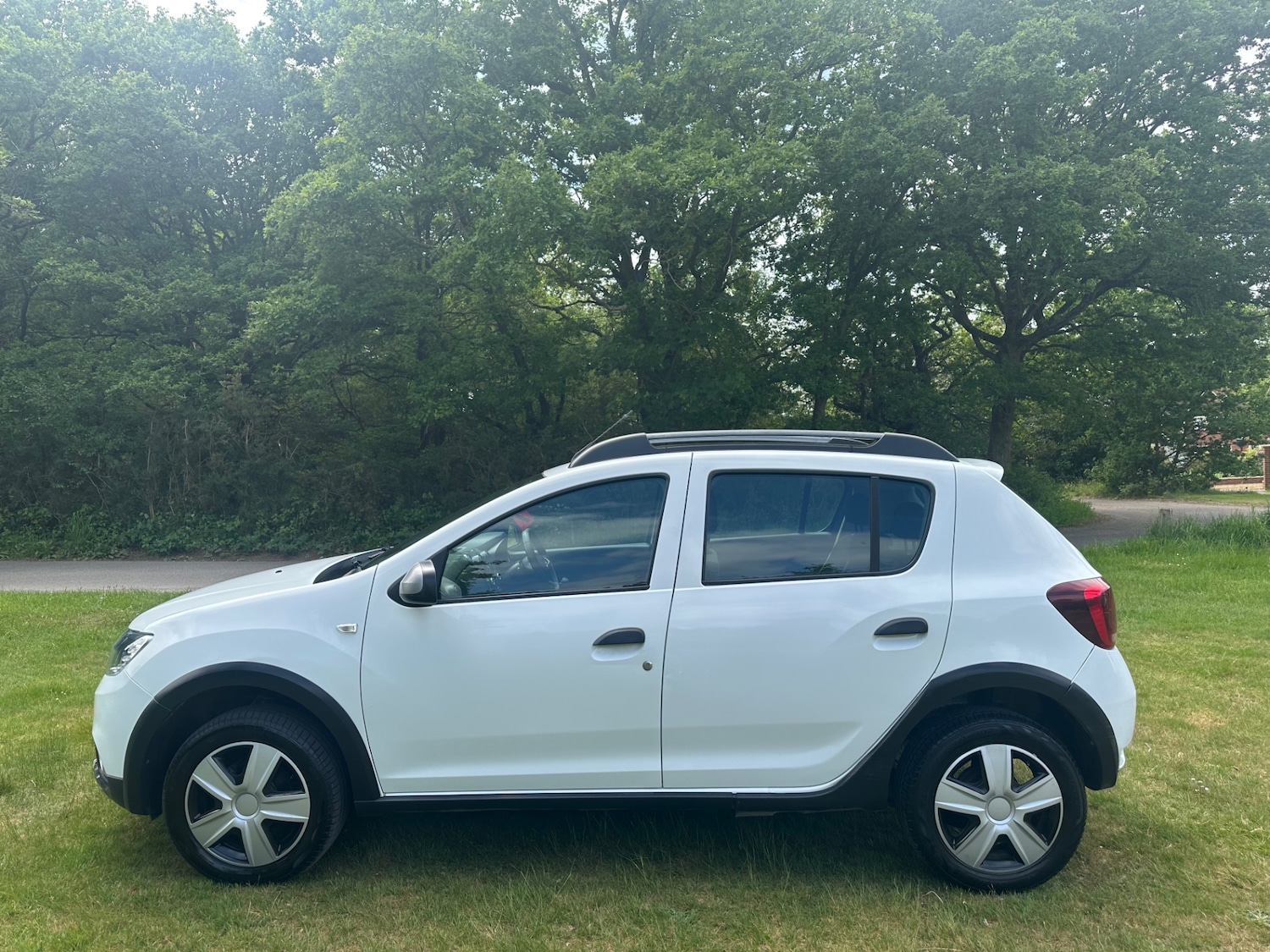 Used Dacia Sandero Stepway 2018 for sale - 76380410: Photo 11