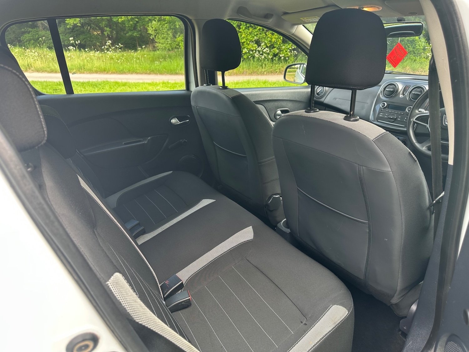 Used Dacia Sandero Stepway 2018 for sale - 76380410: Photo 8