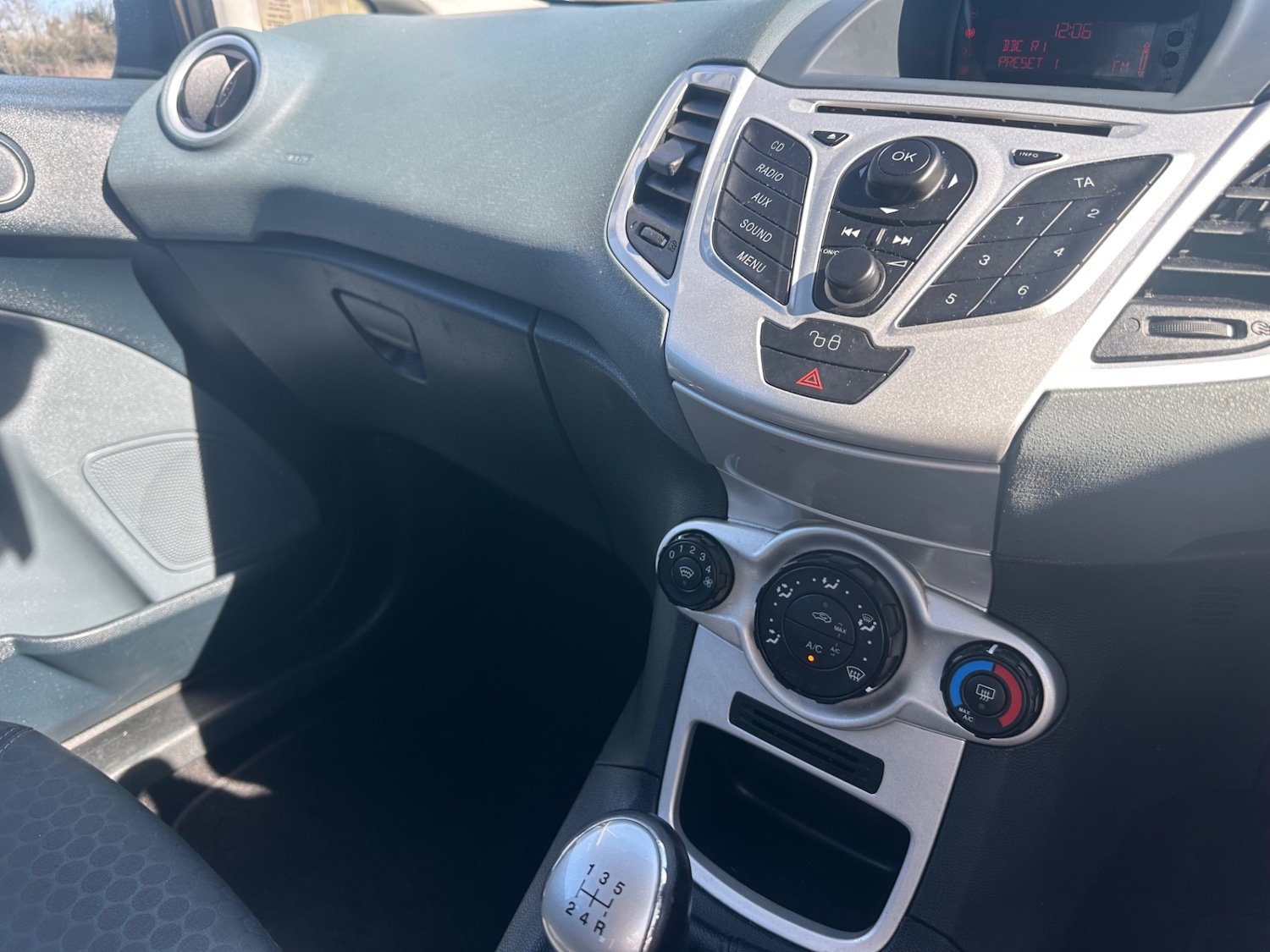 Used Ford Fiesta 2011 for sale - 77981689: Photo 11