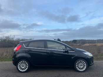 Used Ford Fiesta 2014 for sale - 77701688: Photo