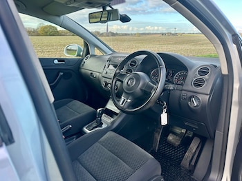 Used Volkswagen Golf Plus 2012 for sale - 76961219: Photo