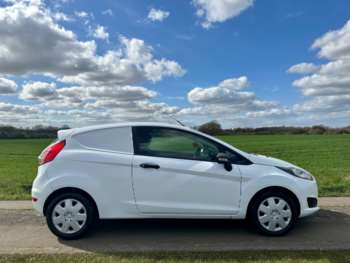 Used Ford Fiesta 2015 for sale - 74637192: Photo