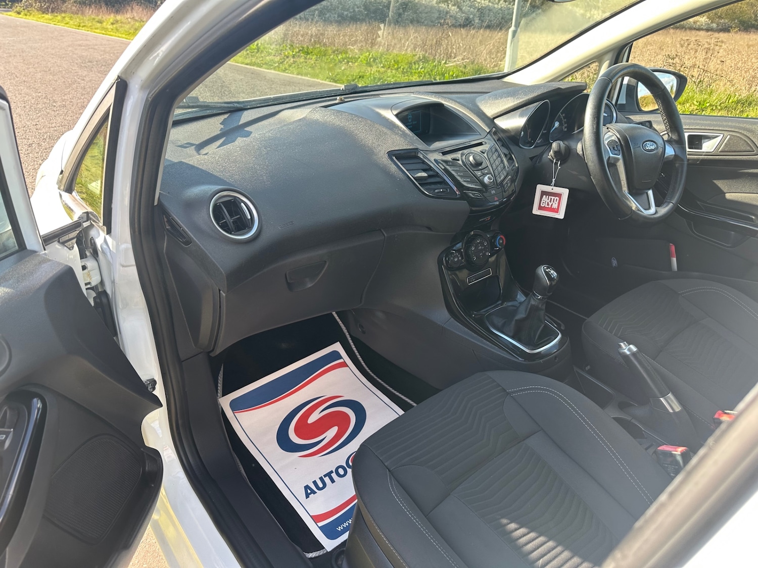 Used Ford Fiesta 2013 for sale - 78112659: Photo 4