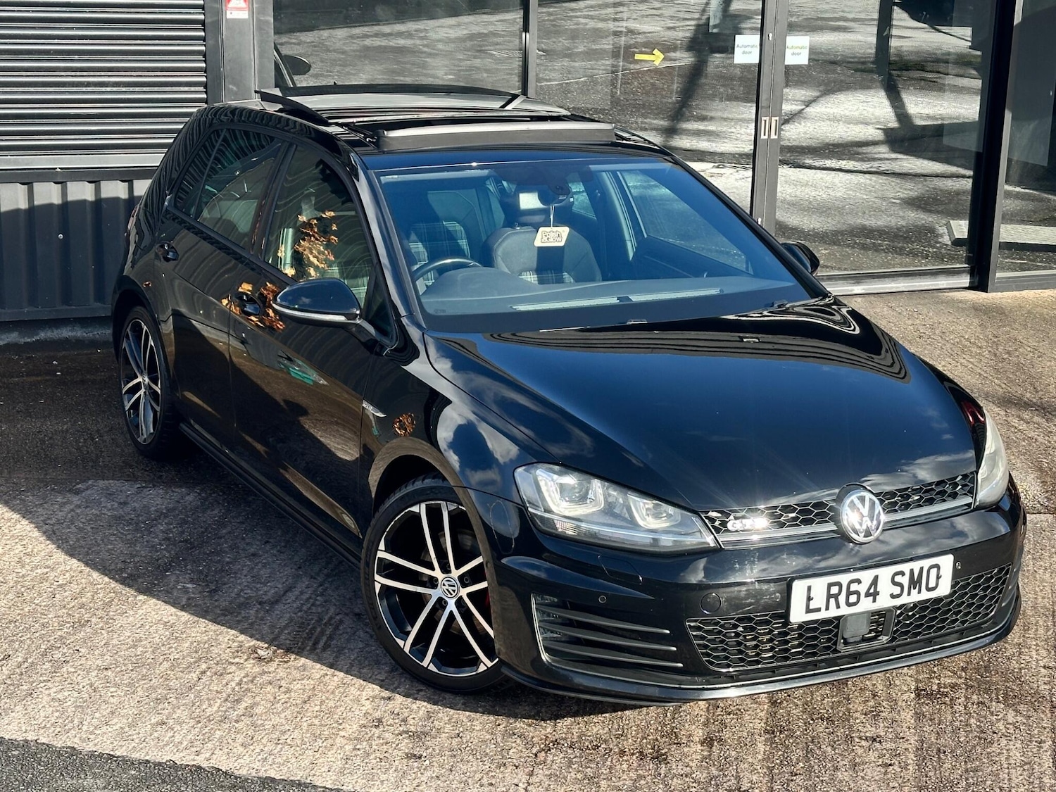 Used Volkswagen Golf 2014 for sale - 76409352: Photo 1