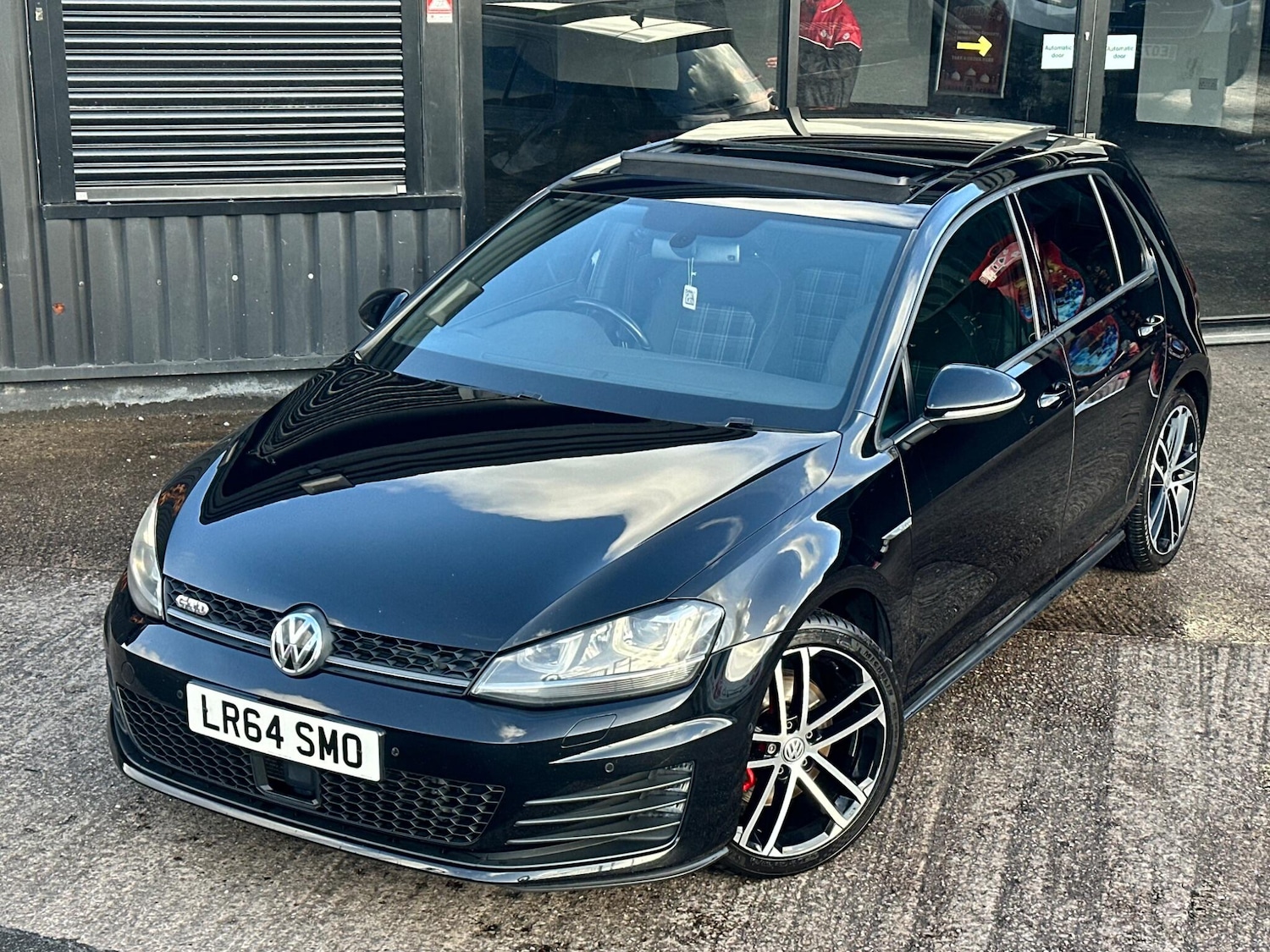 Used Volkswagen Golf 2014 for sale - 76409352: Photo 17