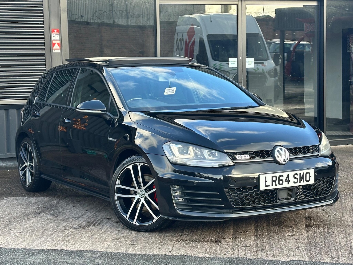 Used Volkswagen Golf 2014 for sale - 76409352: Photo 8
