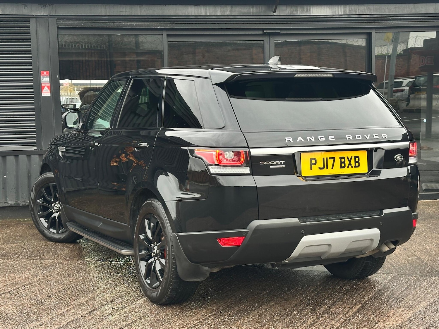 Used Land Rover Range Rover Sport 2017 for sale - 76550892: Photo 17