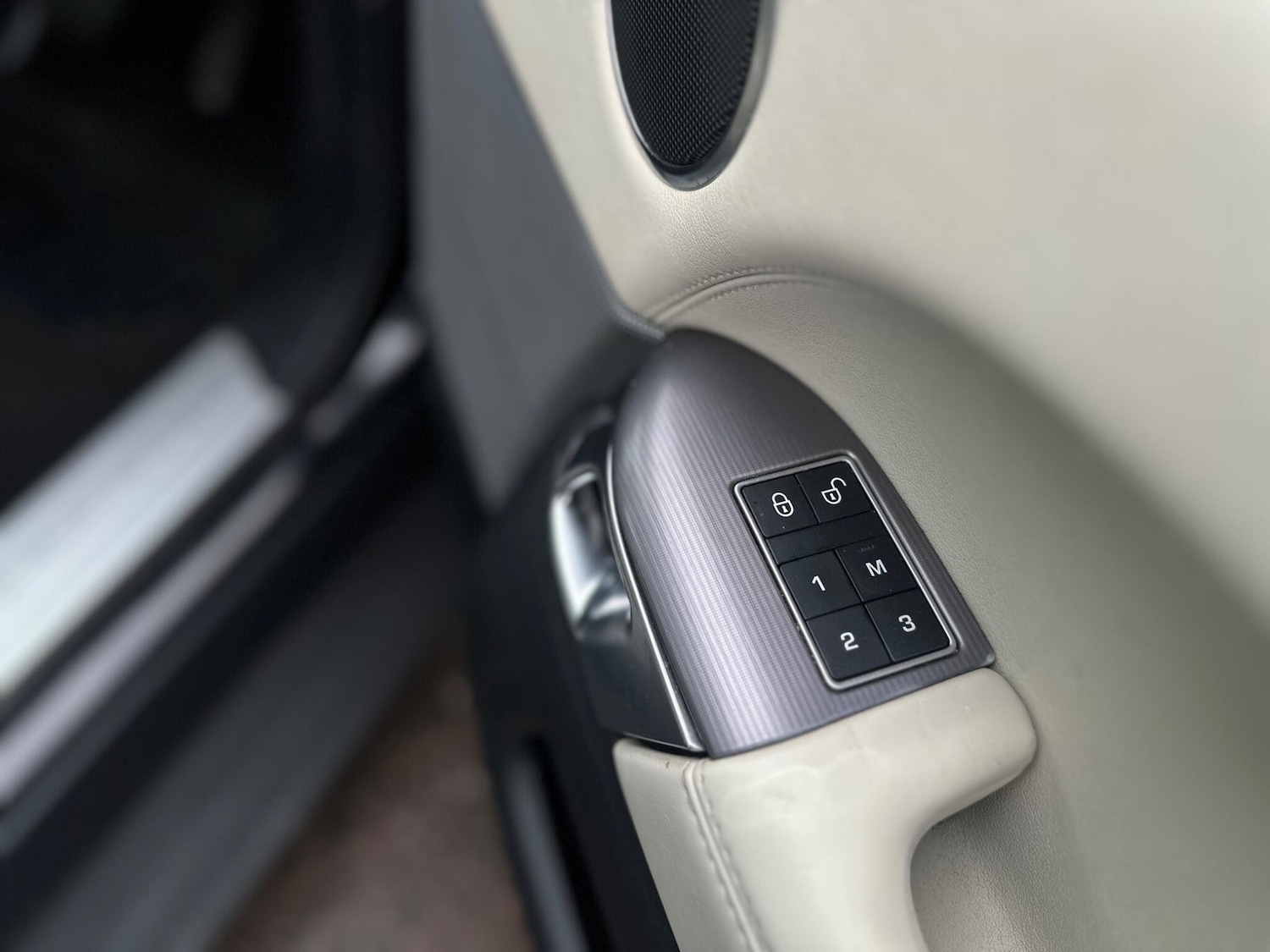 Used Land Rover Range Rover Sport 2017 for sale - 76550892: Photo 31