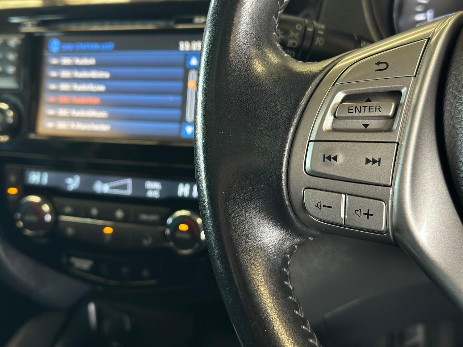 Used Nissan Qashqai 2017 for sale - 76389358: Photo 35