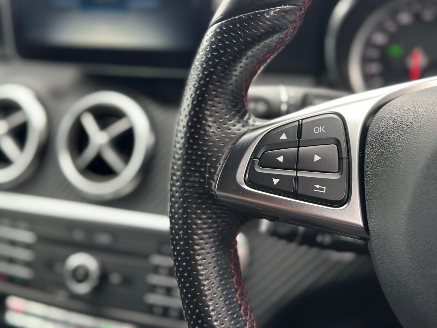 Used Mercedes-Benz A-Class 2016 for sale - 76239155: Photo 40