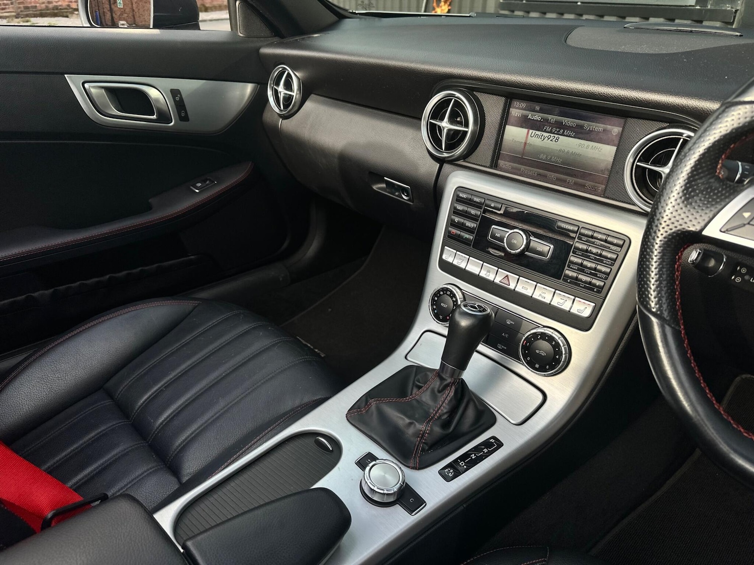 Used Mercedes-Benz SLK 2014 for sale - 76409209: Photo 25