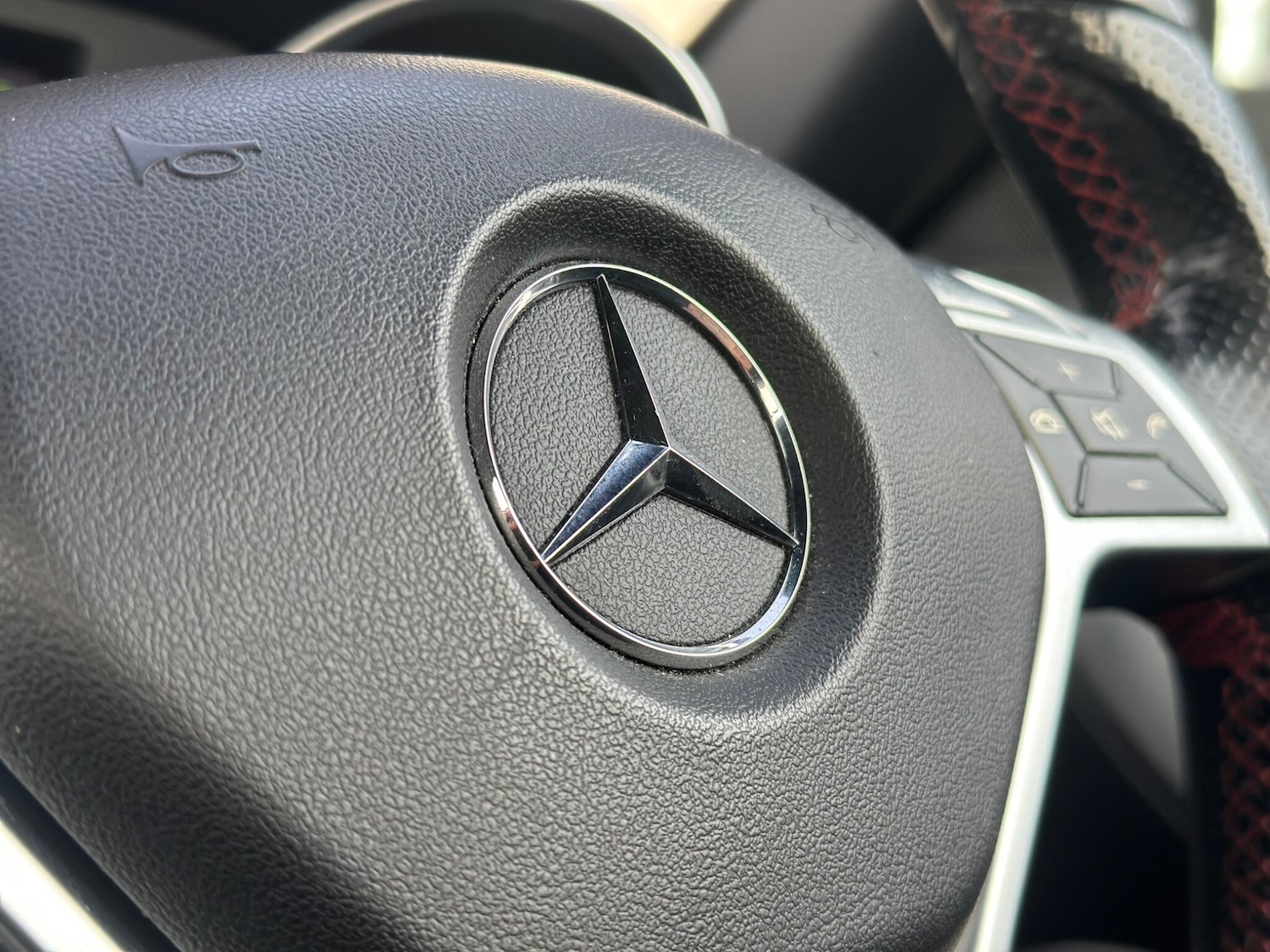 Used Mercedes-Benz SLK 2014 for sale - 76409209: Photo 40
