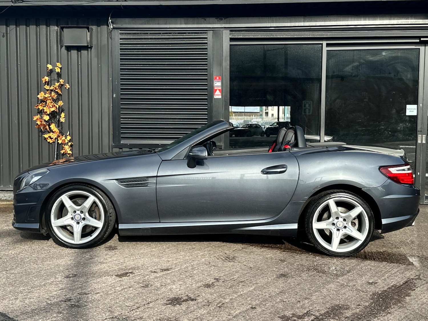 Used Mercedes-Benz SLK 2014 for sale - 76409209: Photo 9