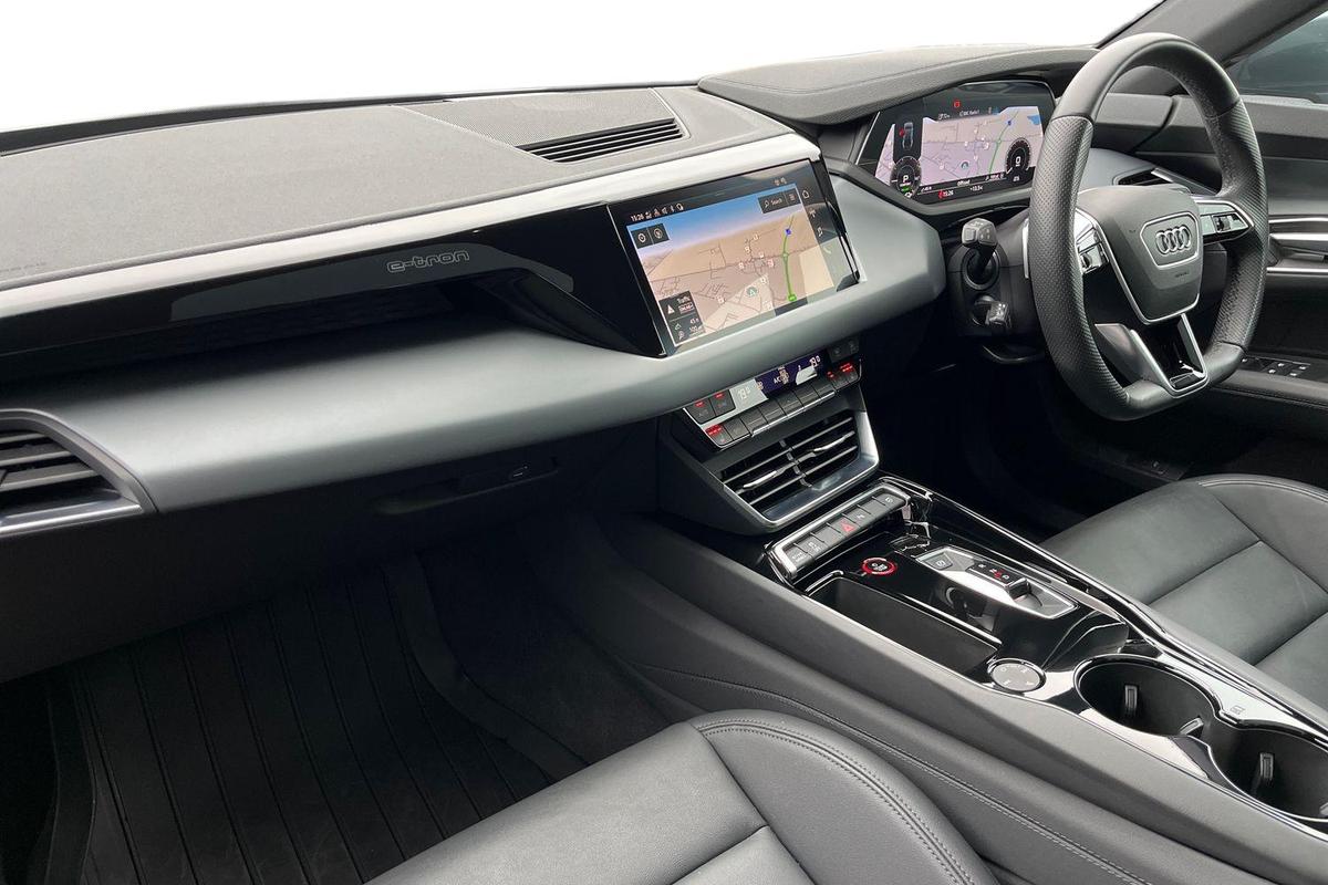 Used Audi e-tron GT 2022 for sale - 76674048: Photo 2