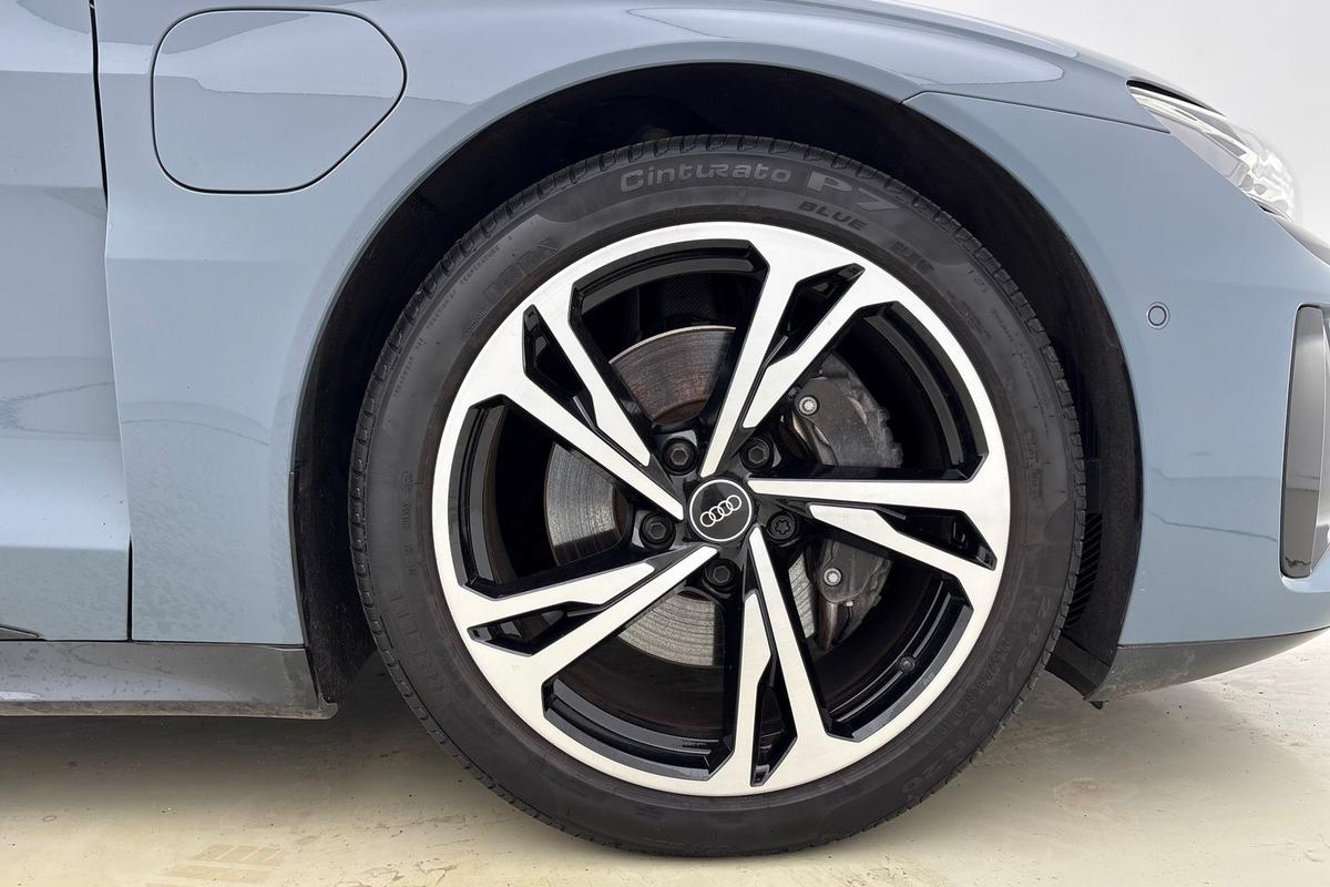 Used Audi e-tron GT 2023 for sale - 77582008: Photo 5