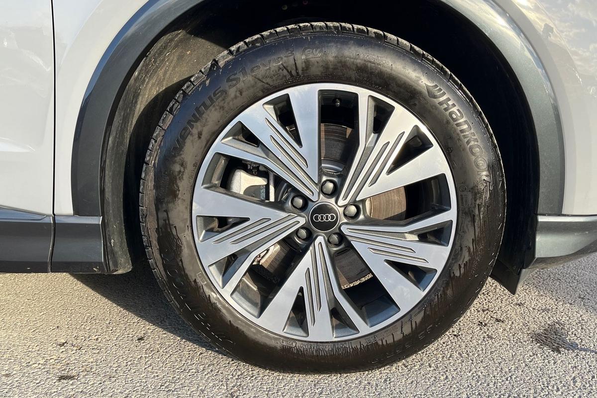 Used Audi Q4 e-tron 2025 for sale - 77532851: Photo 5