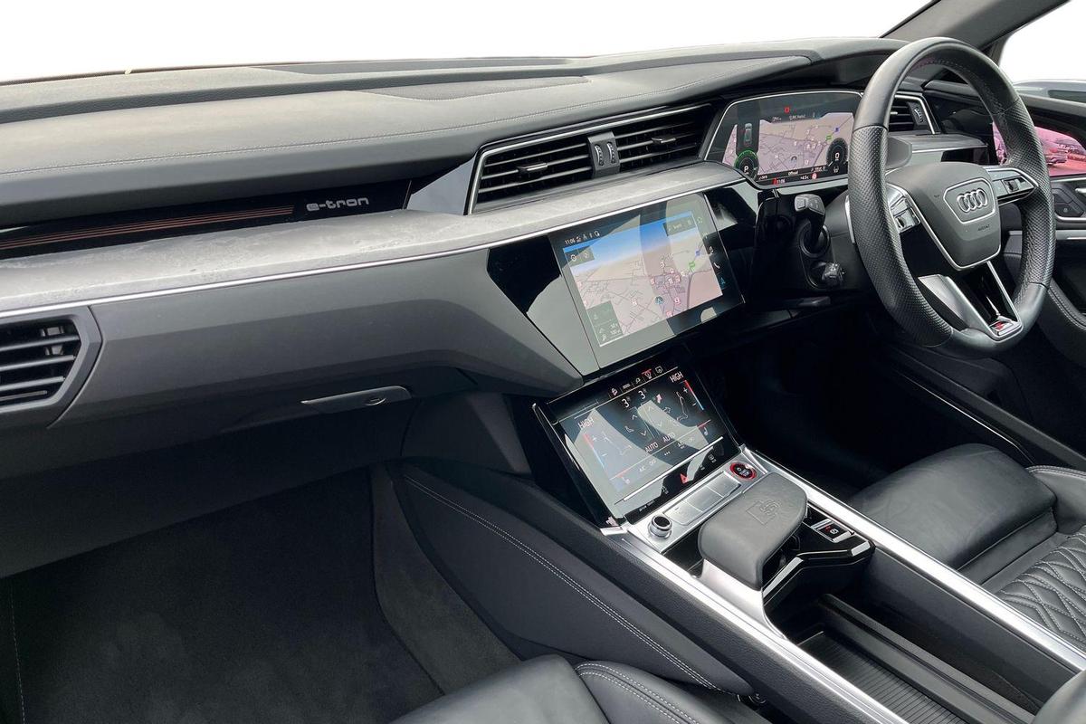 Used Audi e-tron 2022 for sale - 77379418: Photo 2