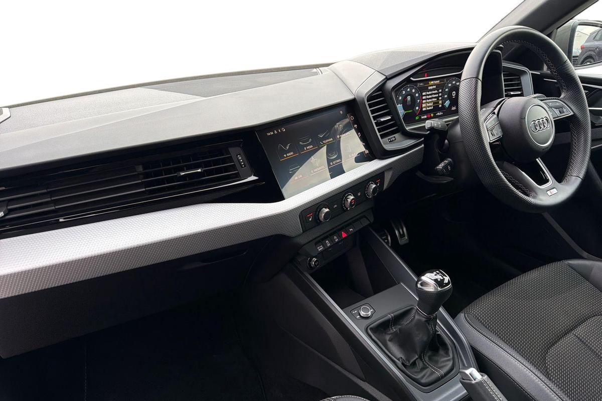 Used Audi A1 2022 for sale - 76674216: Photo 2