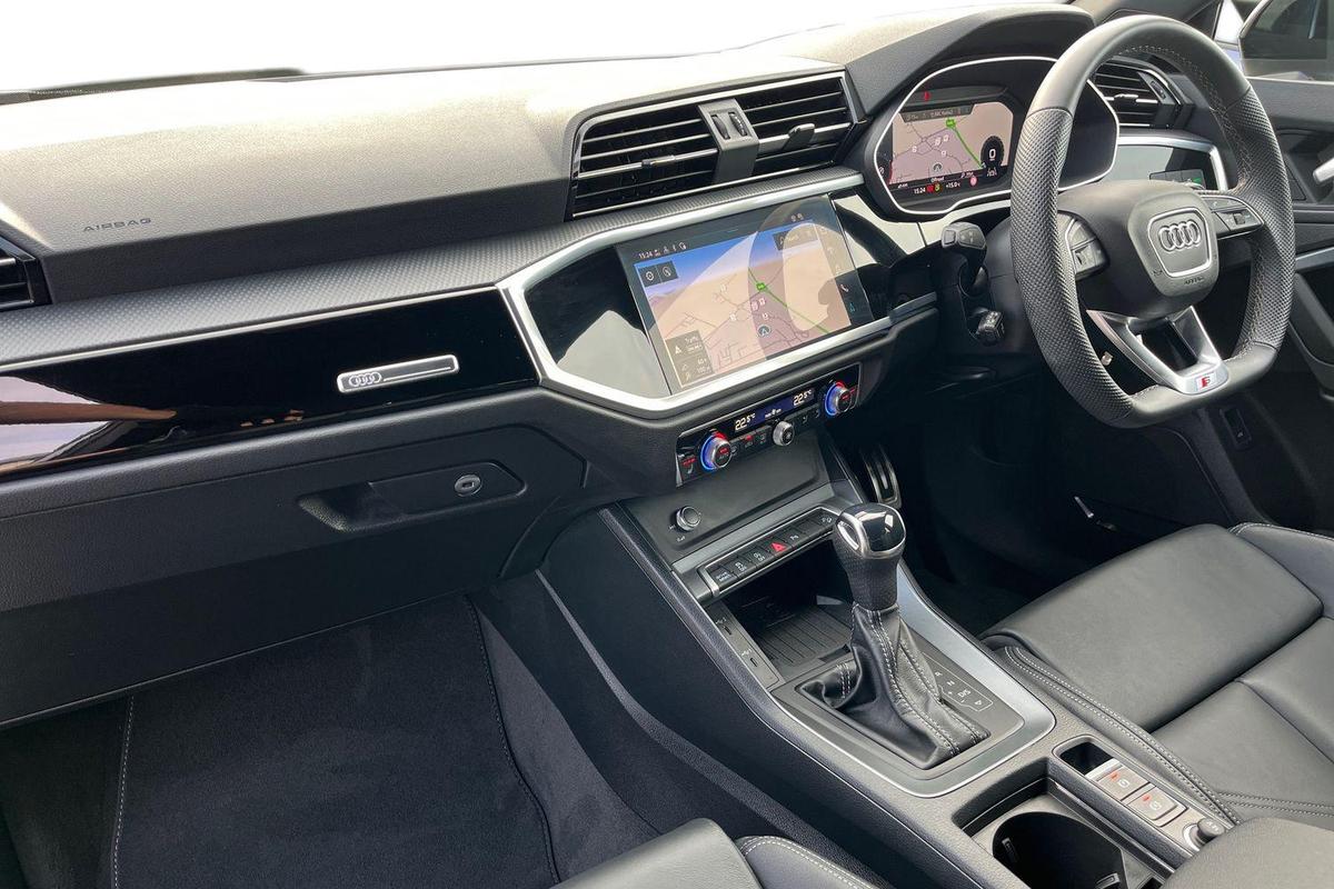 Used Audi Q3 2024 for sale - 76676612: Photo 2