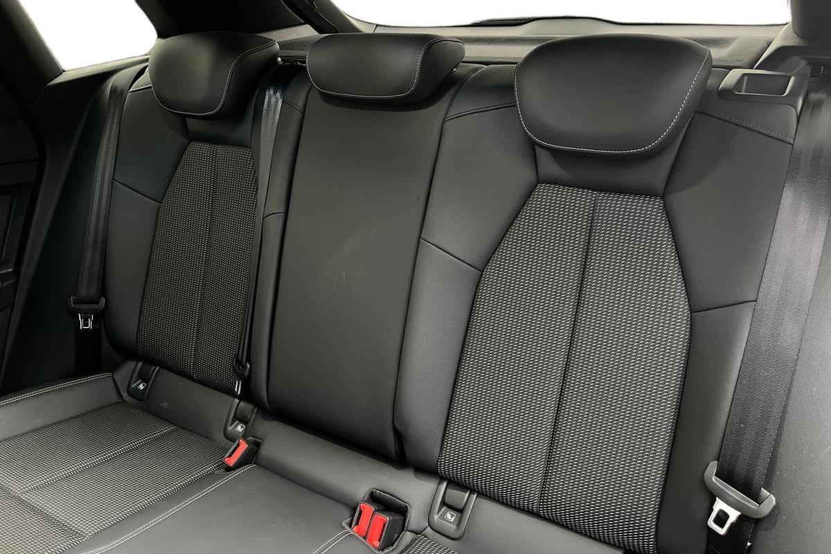 Used Audi Q4 e-tron 2023 for sale - 77532834: Photo 9