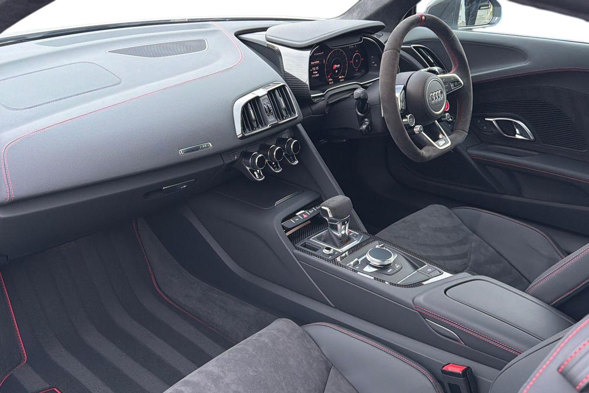 Used Audi R8 2023 for sale - 76675663: Photo 2